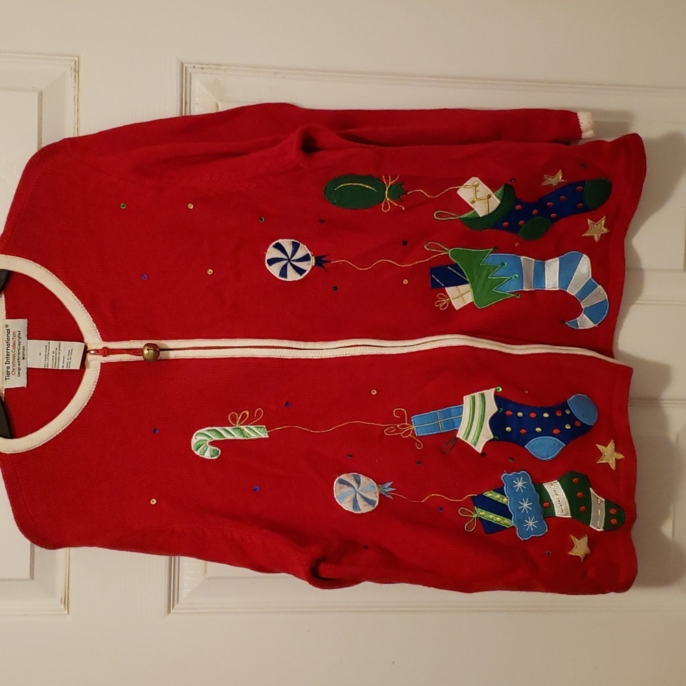 UGLY CHRISTMAS SWEATER